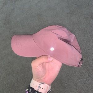 Lululemon women’s running hat